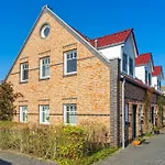 Nyaraló Lütt Wulkje *